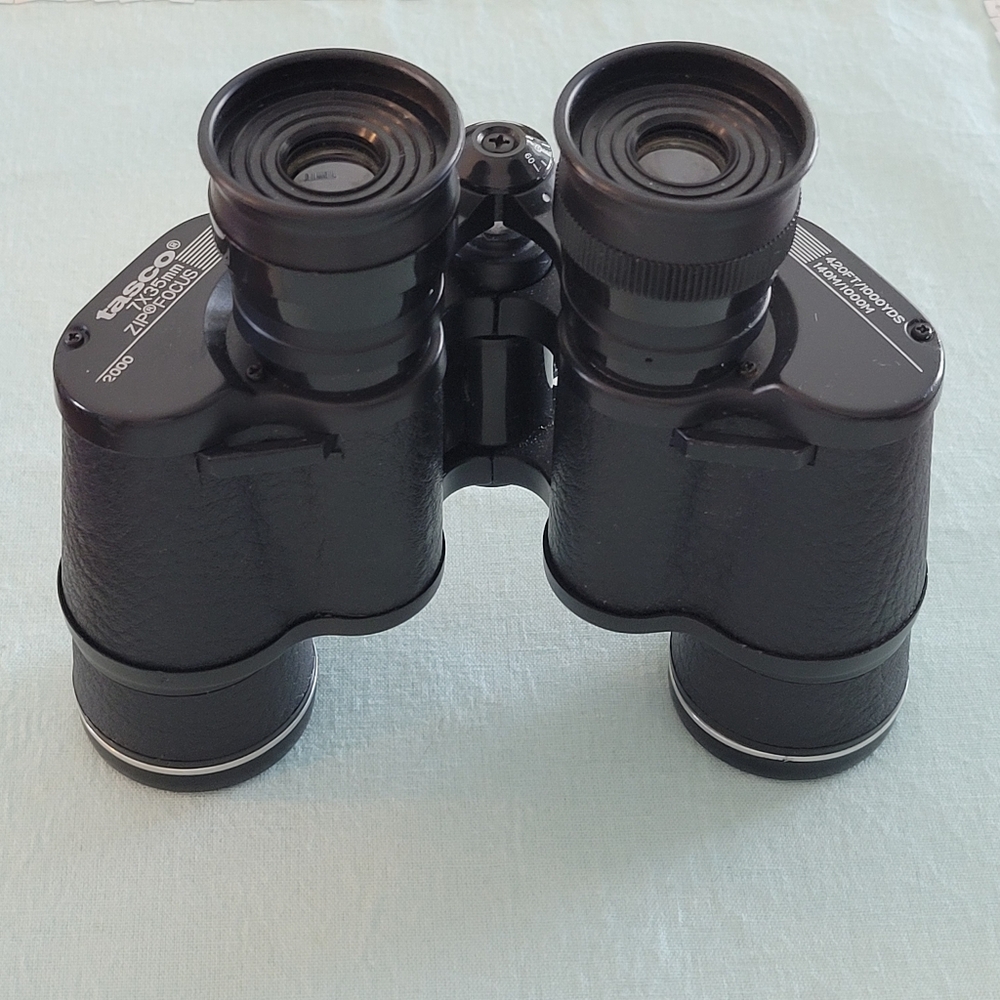 Vintage, Tasco Binoculars, zip 7X35WA Focus 2000.420 Ft 1000 Yards 140M/1000M